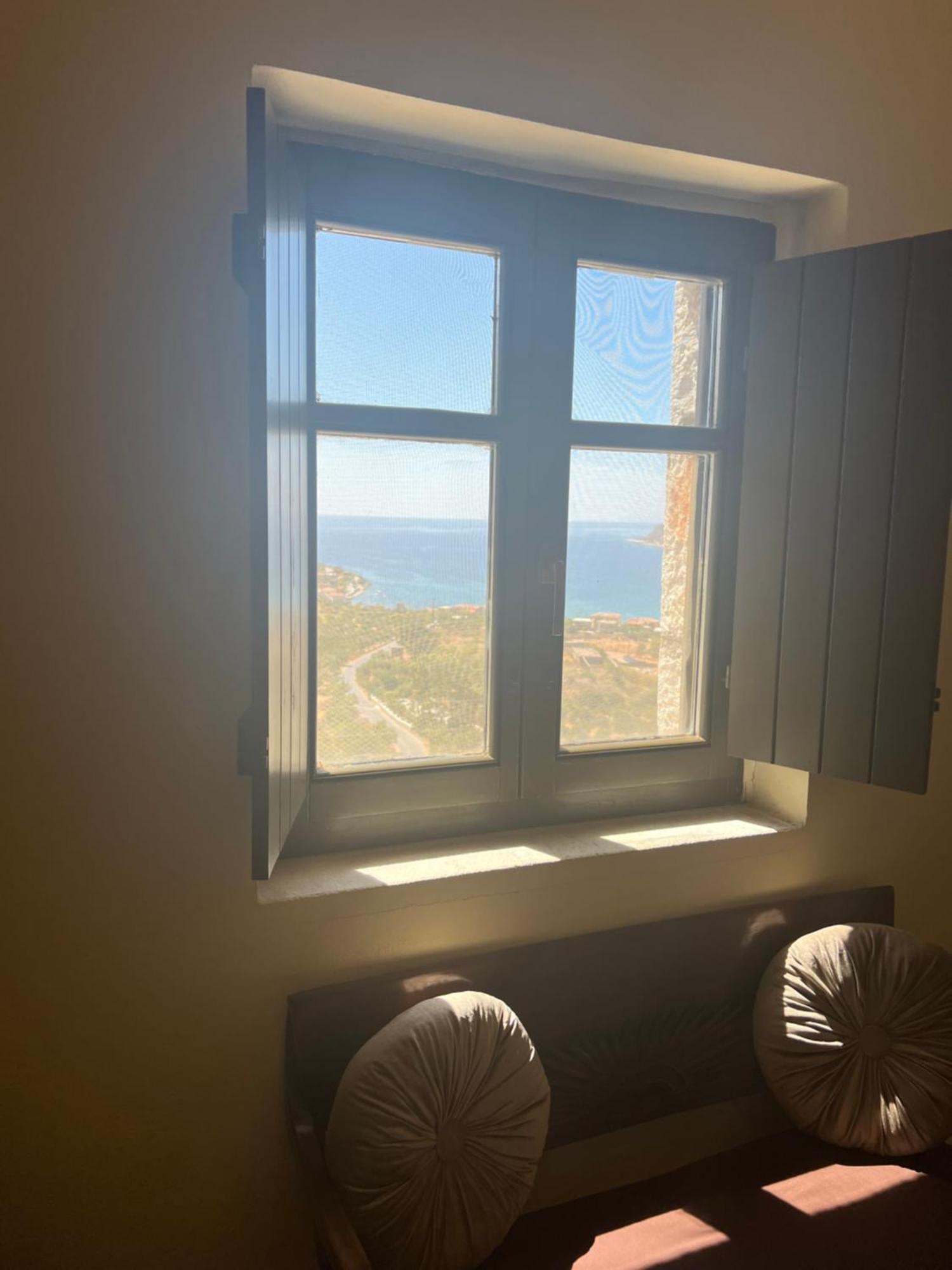 Onar Mani Suites Néon Oítilon Kültér fotó