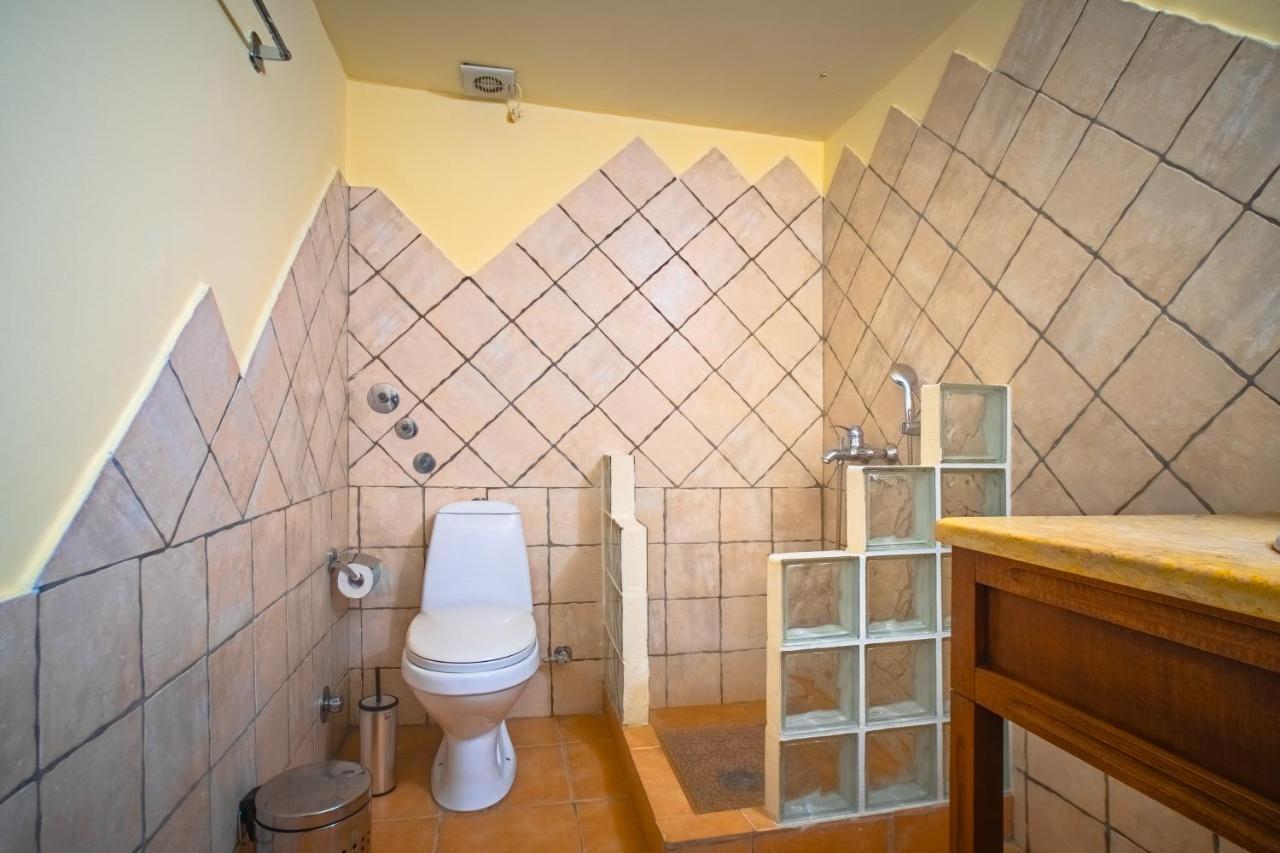 Onar Mani Suites Néon Oítilon Kültér fotó