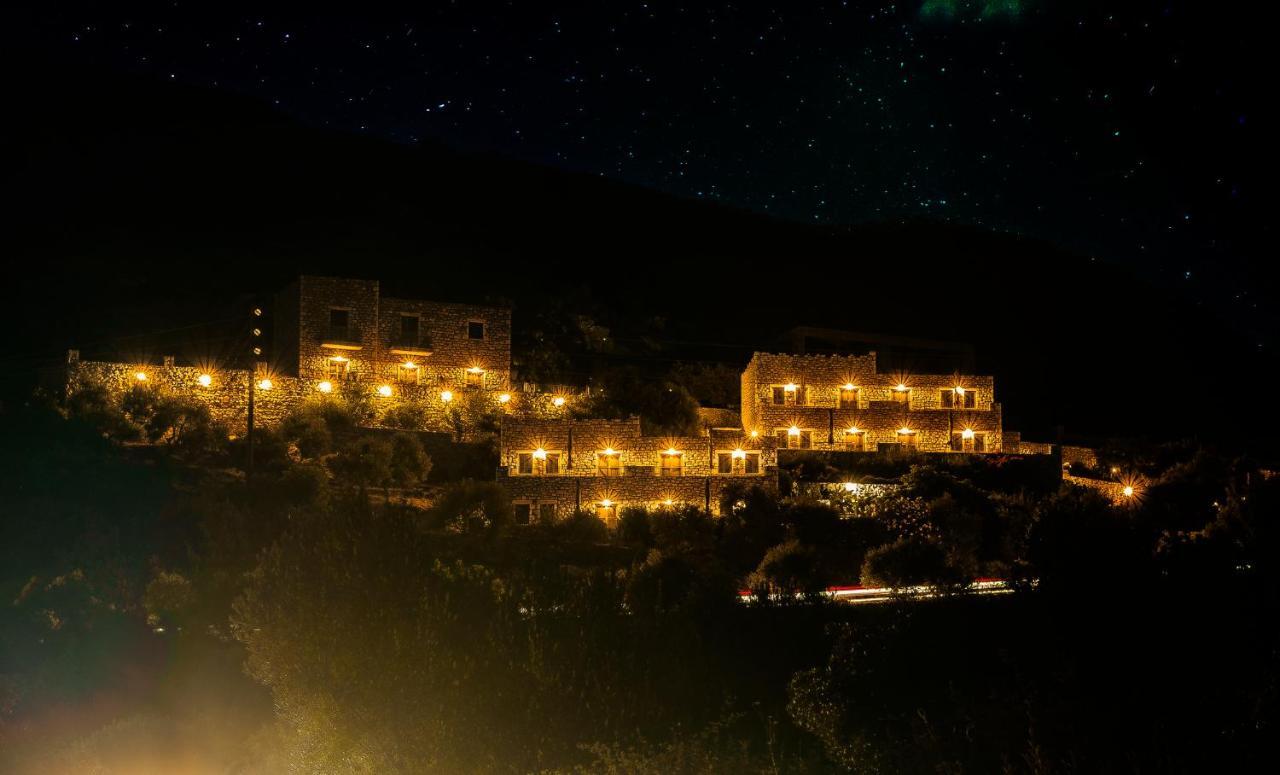 Onar Mani Suites Néon Oítilon Kültér fotó